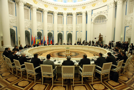 Russian President Dmitry Medvedev said Saturday that the Moscow summit aimed at ending the gas dispute between Moscow and Kiev is useful.