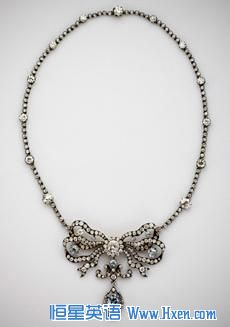 Thomas Cullinan, owner of the Cullinan Premier mine in South Africa, gave the Cullinan Blue Diamond necklace to his wife Thomas Cullinan, owner of the Cullinan Premier mine in South Africa, gave the Cullinan Blue Diamond necklace to his wife